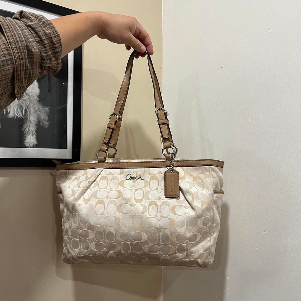 Y2k 2000s Coach Creamsignature C Monogram Gallery Tot… - Gem